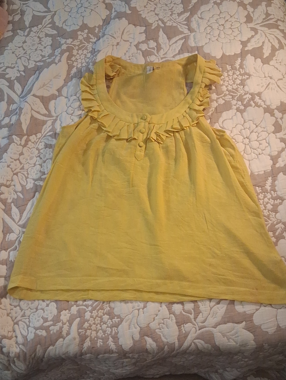 Womens Sine. Yellow Ruffle Tank Top